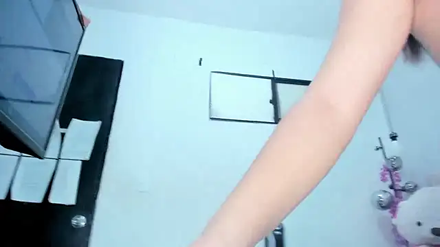 Victoria Coleman online show from 10/15/25, 06:49