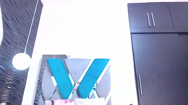 Victoria Coleman online show from 09/18/25, 11:35