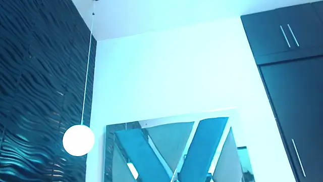 Victoria Coleman online show from 09/29/25, 12:33