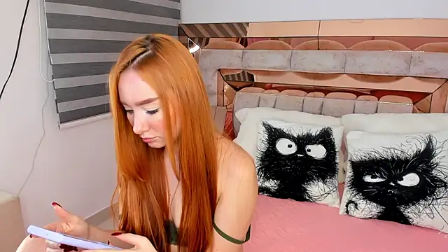 Snapshot of CamiiLovers chatting on 12/03/25, 02:23 CamiiLovers online show from 12/03/25, 02:23