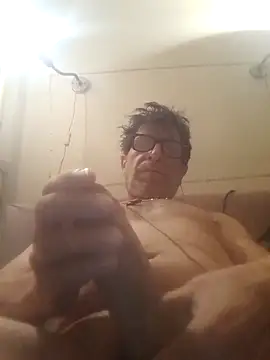 Snapshot of felice66 chatting on 05/21/26, 04:54 felice66 online show from 05/21/26, 04:54