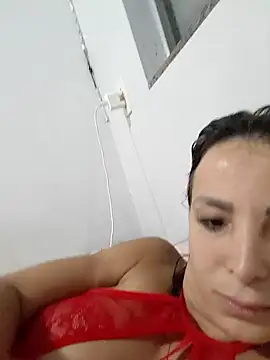 BrendaBittencourt online show from 11/07/25, 10:57