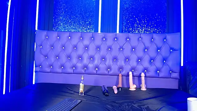 Malory Cortez online show from 11/19/25, 12:10