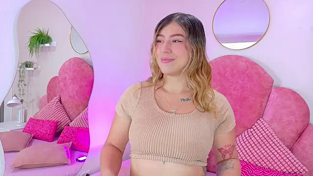 Snapshot of LilithSmith_ chatting on 11/20/25, 11:44 LilithSmith online show from 11/20/25, 11:44