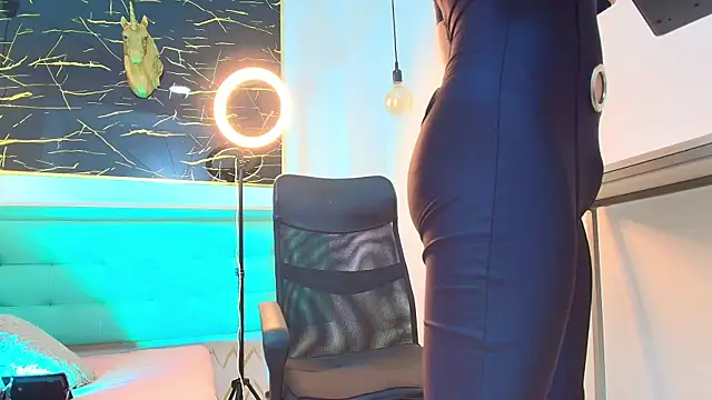 Bella salvatore online show from 11/20/25, 08:53