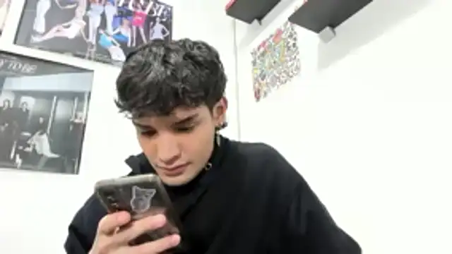 Snapshot of Martinsibiris chatting on 02/16/26, 03:54 Martinsibiris online show from 02/16/26, 03:54