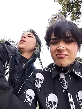 taaylor33 online show from 10/28/25, 07:57