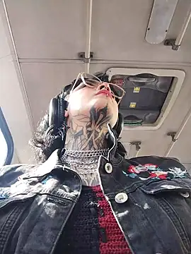 Snapshot of taaylor33 chatting on 02/27/26, 08:19 taaylor33 online show from 02/27/26, 08:19