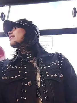 taaylor33 online show from 03/06/26, 08:04