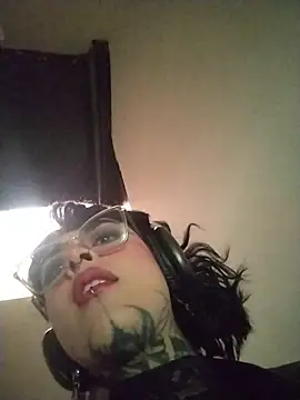 Snapshot of taaylor33 chatting on 02/14/26, 06:08 taaylor33 online show from 02/14/26, 06:08