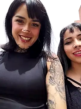 taaylor33 online show from 10/29/25, 05:23