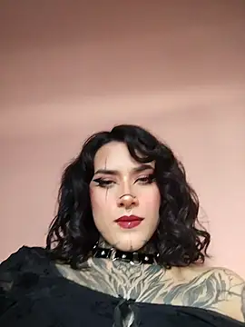 taaylor33 online show from 12/19/25, 10:01