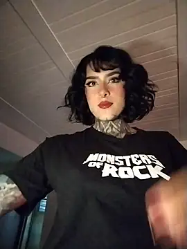 taaylor33 online show from 03/30/26, 11:06