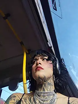 taaylor33 online show from 04/08/26, 09:49