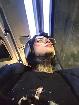 taaylor33 online show from 03/08/26, 12:05