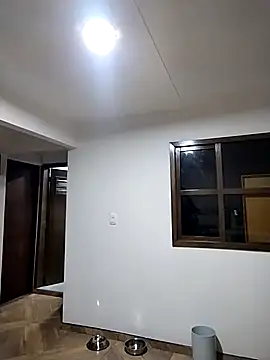 taaylor33 online show from 12/17/25, 01:43