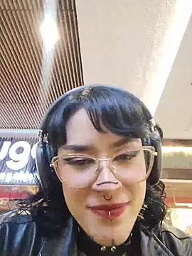 taaylor33 online show from 05/16/26, 12:20