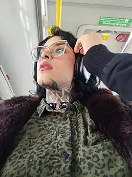 Snapshot of taaylor33 chatting on 02/17/26, 07:44 taaylor33 online show from 02/17/26, 07:44