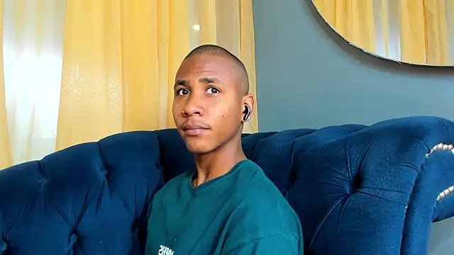 Snapshot of Ethan_Fox11 chatting on 03/09/25, 02:54 Ethan Fox11 online show from 03/09/25, 02:54