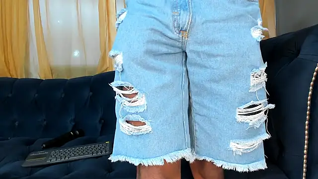 Snapshot of Ethan_Fox11 chatting on 02/21/25, 02:06 Ethan Fox11 online show from 02/21/25, 02:06