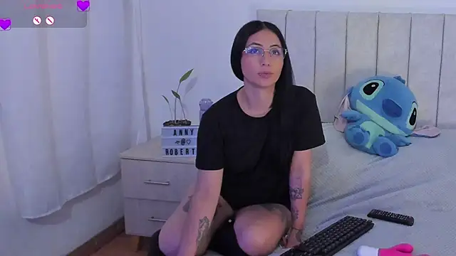 anny roberts online show from 11/30/25, 10:21