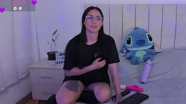 anny roberts online show from 11/23/25, 10:09