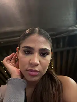 HaileyBaldwin online show from 03/02/25, 11:50