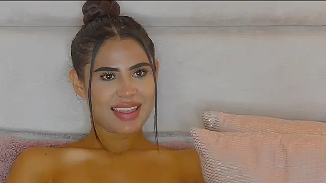 HaileyBaldwin online show from 01/14/25, 03:32