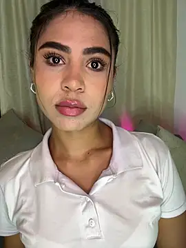 HaileyBaldwin online show from 01/29/25, 01:27