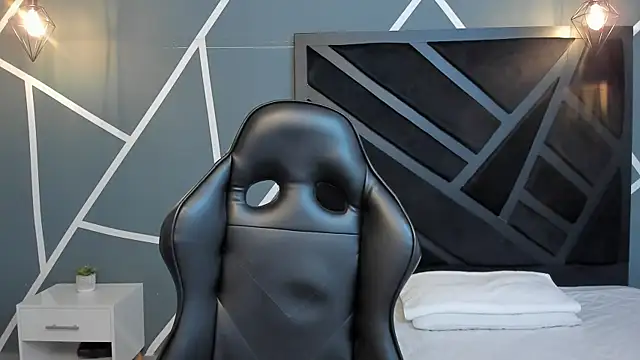 Johan Williams 07 online show from 12/07/24, 02:58