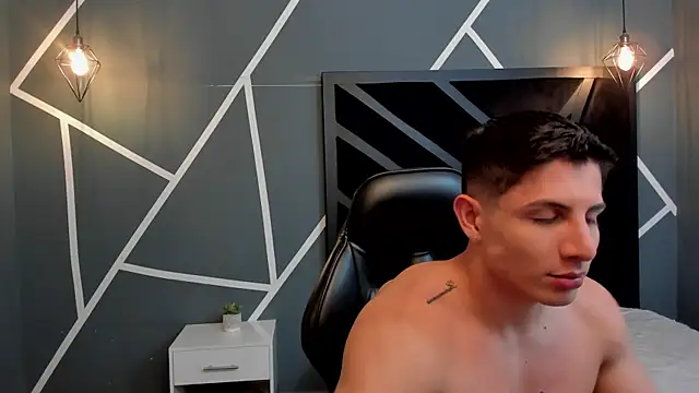 Johan Williams 07 online show from 01/31/25, 02:26