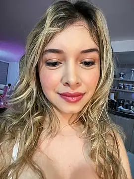 Snapshot of carolina__star chatting on 02/16/26, 02:32 carolina star online show from 02/16/26, 02:32