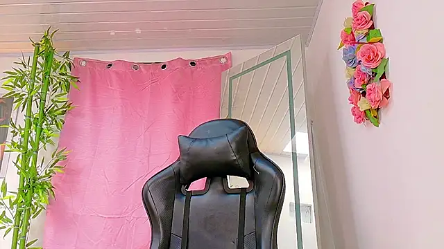 scarlet-jonesx online show from 02/05/26, 12:56