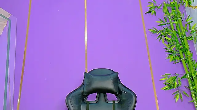 Snapshot of scarlet-jonesx chatting on 10/27/25, 07:26 scarlet-jonesx online show from 10/27/25, 07:26