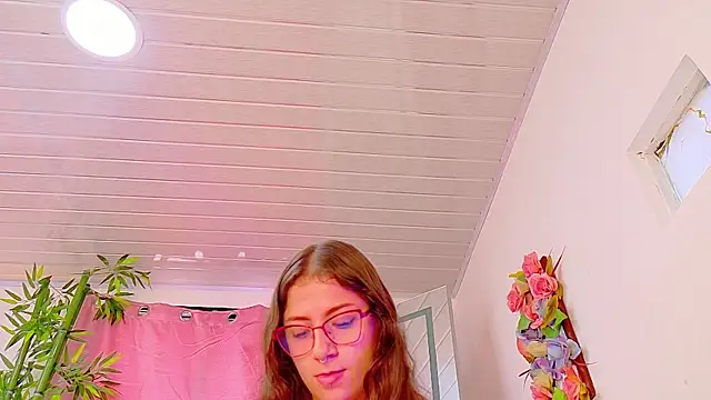 scarlet-jonesx online show from 05/27/26, 07:54