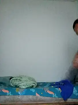 Snapshot of LiuQianXi5726 chatting on 12/26/24, 02:48 LiuQianXi5726 online show from 12/26/24, 02:48