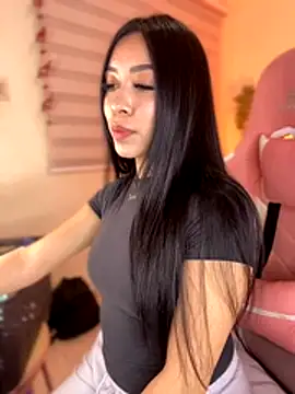 Starliee   online show from 11/22/25, 03:05