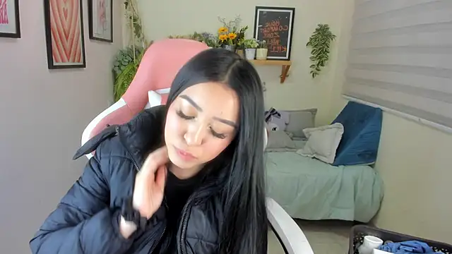 Starliee   online show from 11/25/25, 12:44