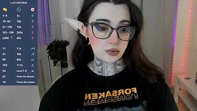 Snapshot of Dixi_Pixi_ chatting on 10/10/25, 05:41 Dixi Pixi online show from 10/10/25, 05:41