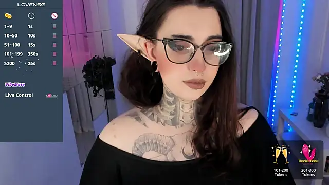 Snapshot of Dixi_Pixi_ chatting on 10/03/25, 05:42 Dixi Pixi online show from 10/03/25, 05:42