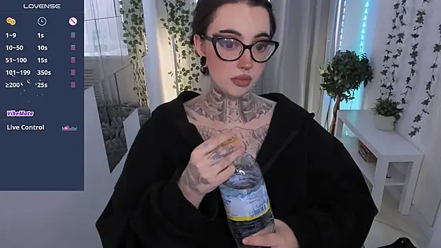 Dixi Pixi  online show from 06/21/26, 05:35