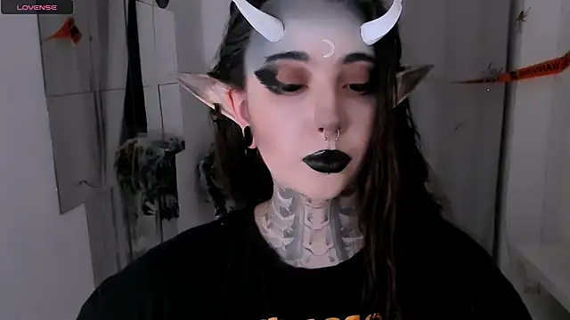 Dixi Pixi  online show from 10/26/25, 05:52