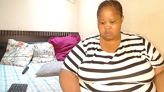 19bootylicious online show from 11/17/25, 07:45