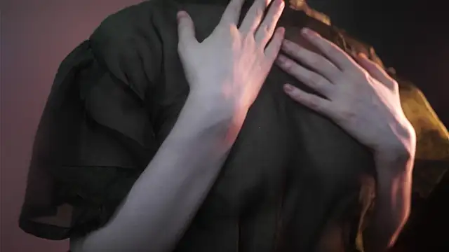 ginger hugs online show from 10/14/25, 10:09