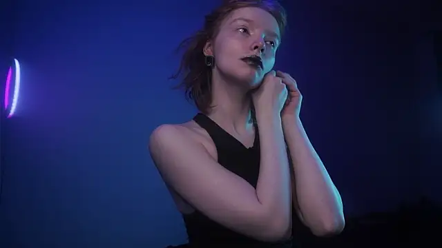 ginger hugs online show from 10/08/25, 10:10