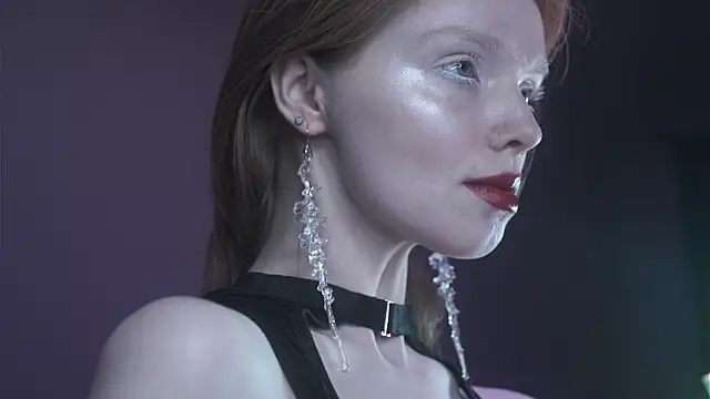 ginger hugs online show from 12/21/25, 10:10