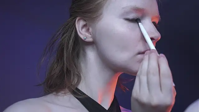 ginger hugs online show from 11/02/25, 10:04