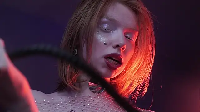 ginger hugs online show from 03/21/25, 01:13