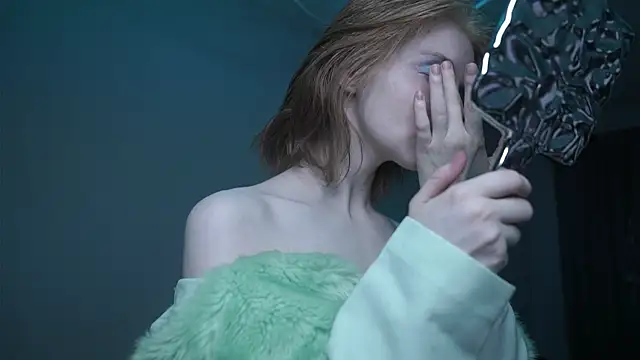 ginger hugs online show from 10/29/25, 10:09