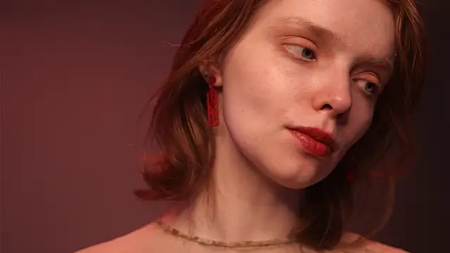 ginger hugs online show from 11/06/25, 10:14